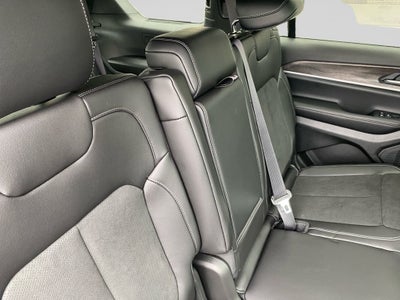 2027 Jeep Grand Cherokee L Laredo Altitude
