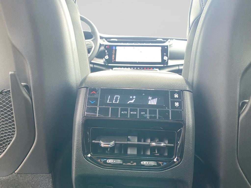 2027 Jeep Grand Cherokee L Laredo Altitude