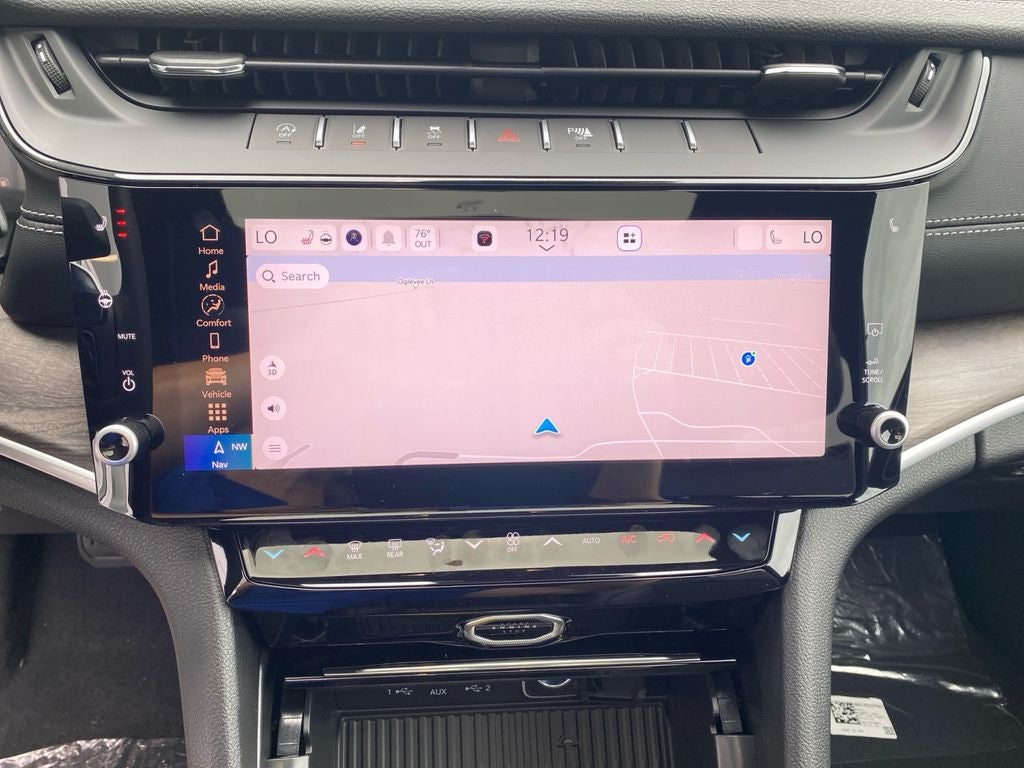 2027 Jeep Grand Cherokee L Laredo Altitude