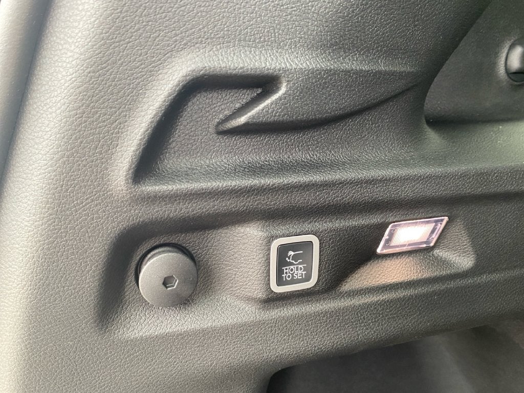2027 Jeep Grand Cherokee L Laredo Altitude