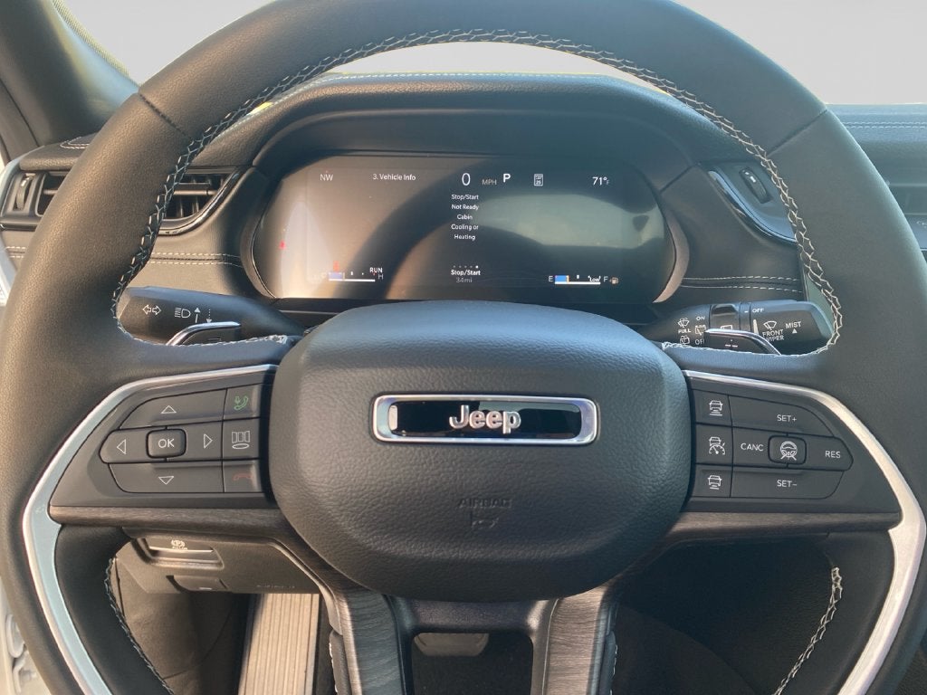 2027 Jeep Grand Cherokee L Laredo Altitude