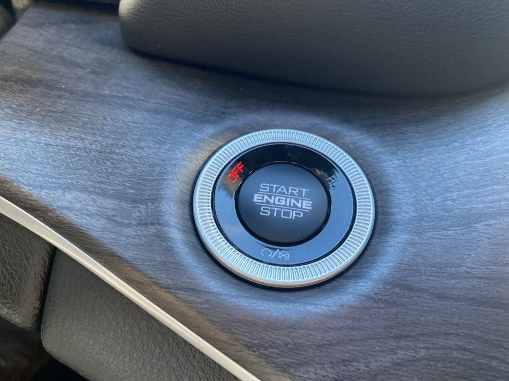 2025 Jeep Grand Cherokee L GRAND CHEROKEE L LIMITED 4X4