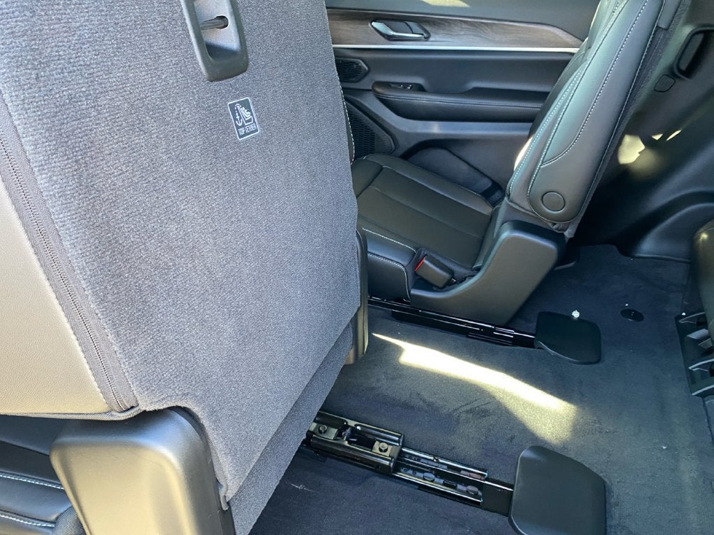 2027 Jeep Grand Cherokee L Limited