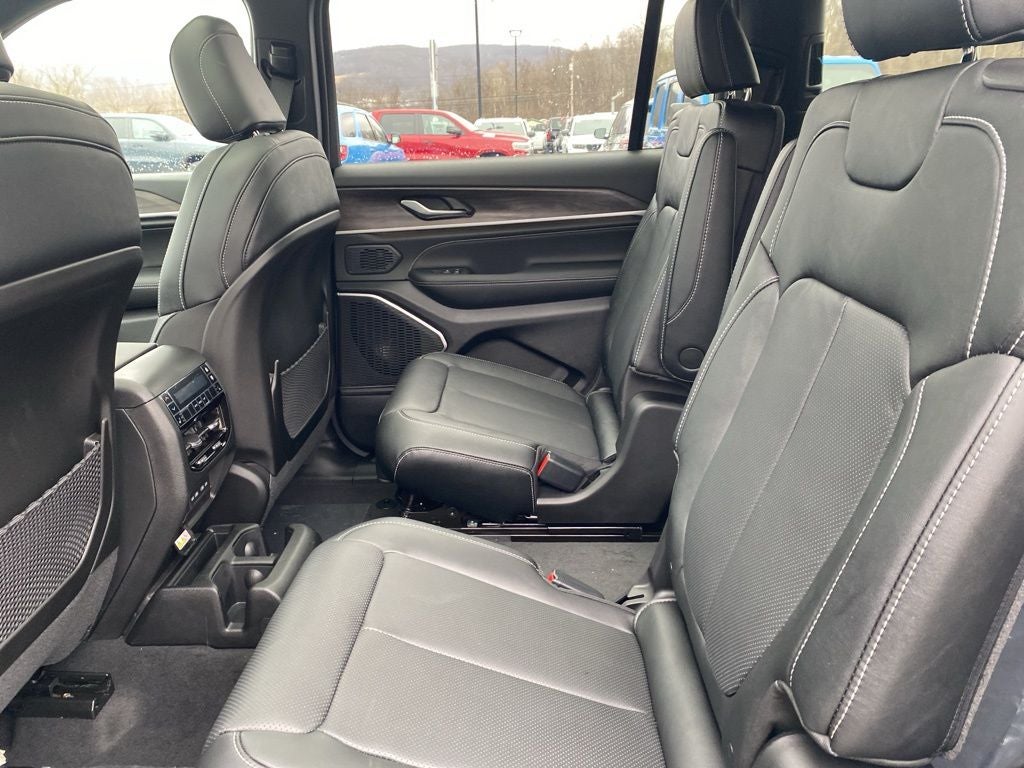 2026 Jeep Grand Cherokee L GRAND CHEROKEE L LIMITED RESERVE 4X4