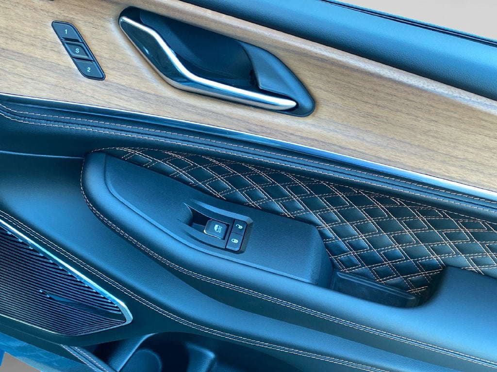 2027 Jeep Grand Cherokee L Summit