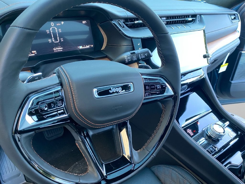 2027 Jeep Grand Cherokee L Summit