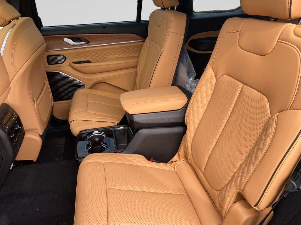 2027 Jeep Grand Cherokee L Summit
