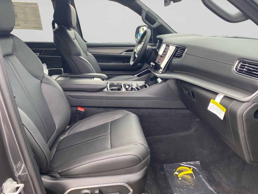 2026 Jeep Grand Wagoneer L 4x4