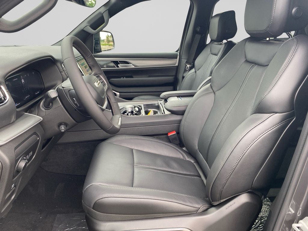 2026 Jeep Grand Wagoneer L 4x4