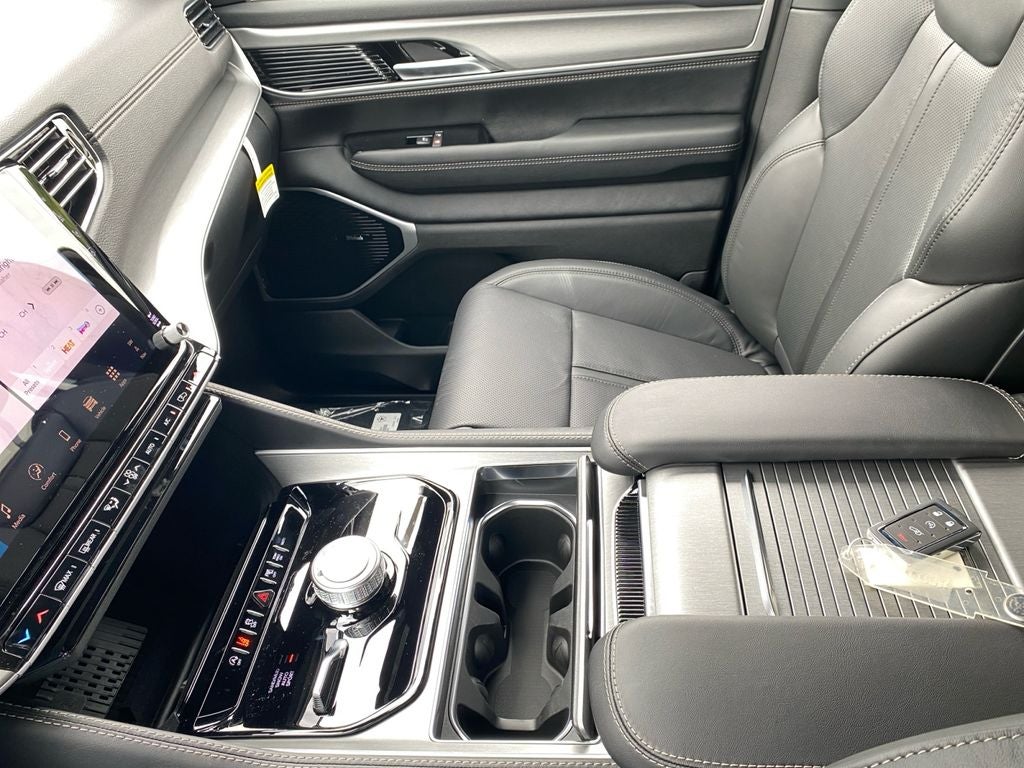 2026 Jeep Grand Wagoneer Limited Altitude