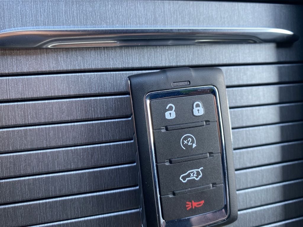 2025 Jeep Wagoneer WAGONEER CARBIDE 4X4