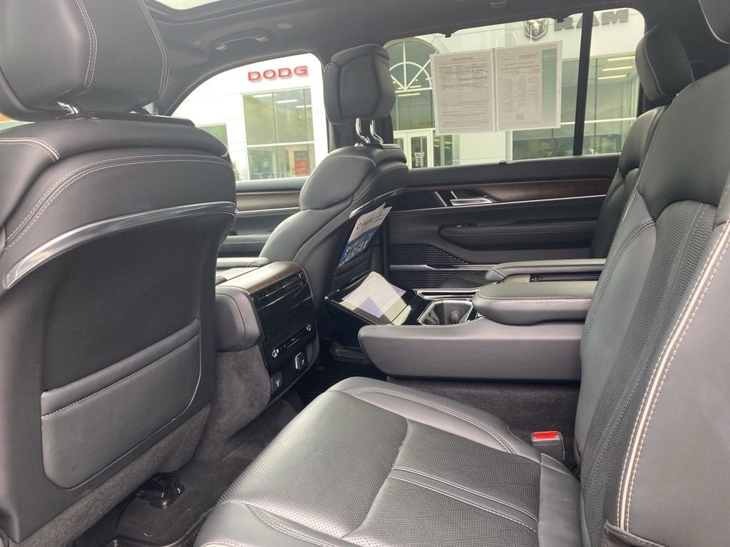 2022 Jeep Grand Wagoneer Series II