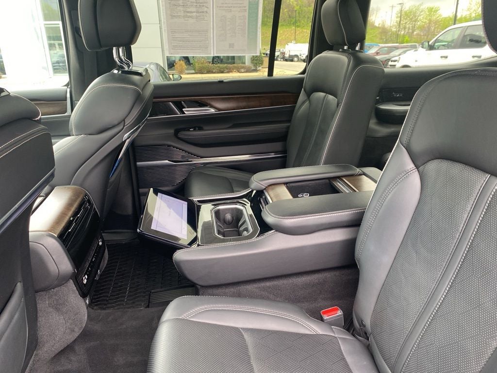 2022 Jeep Grand Wagoneer Series II