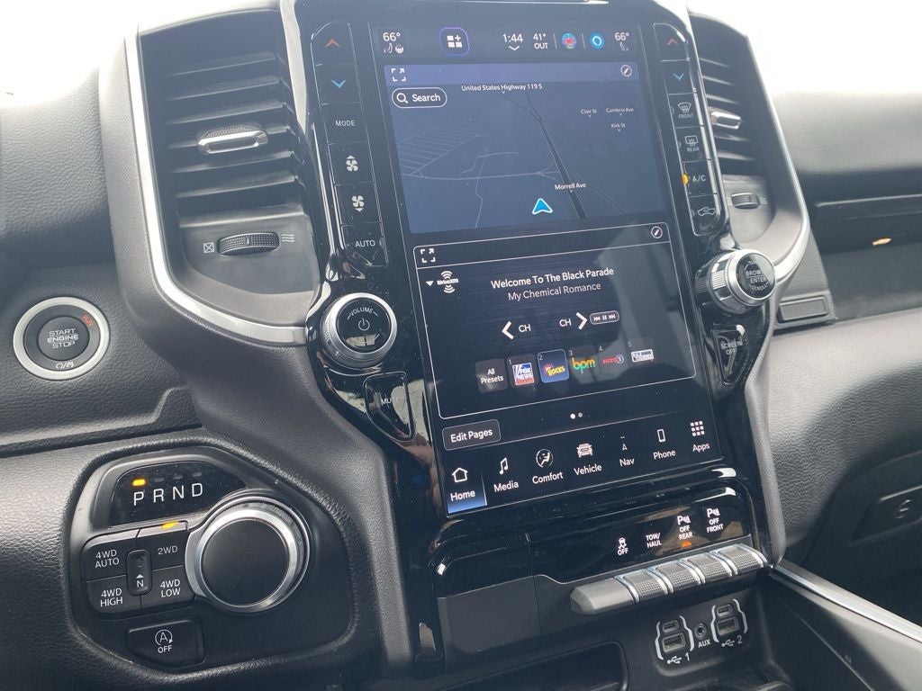 2023 RAM 1500 Big Horn Crew Cab 4x4 5'7' Box