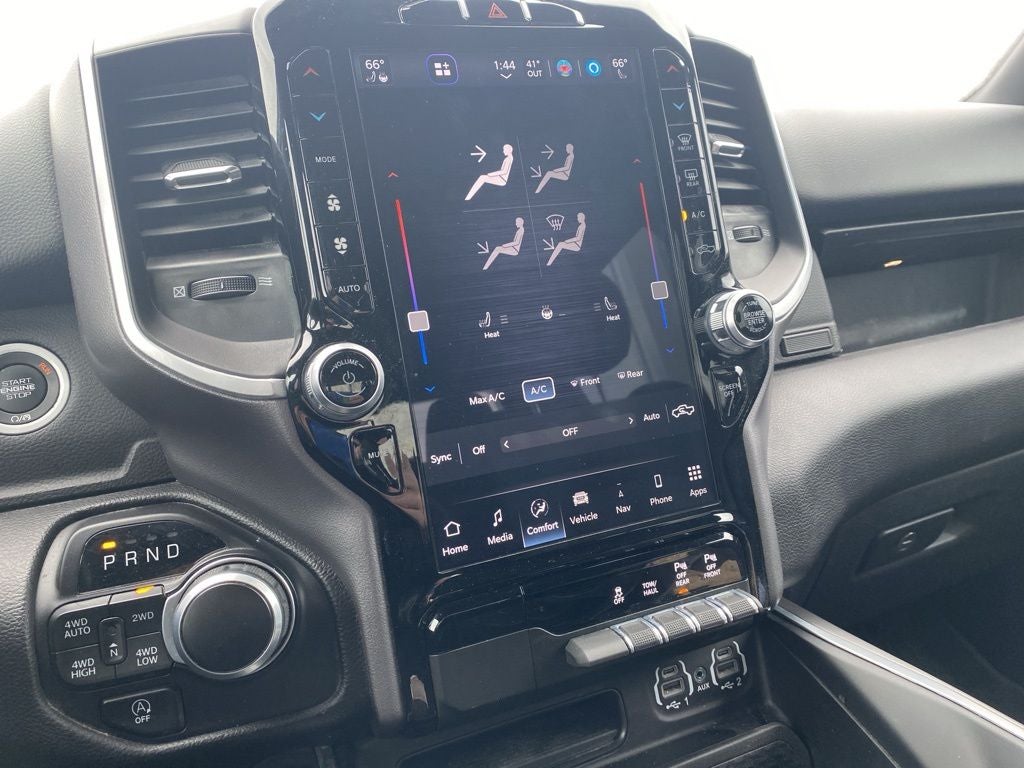 2023 RAM 1500 Big Horn Crew Cab 4x4 5'7' Box