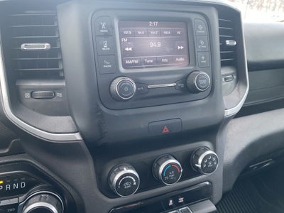 2020 RAM 1500 Big Horn Crew Cab 4x4 5'7' Box