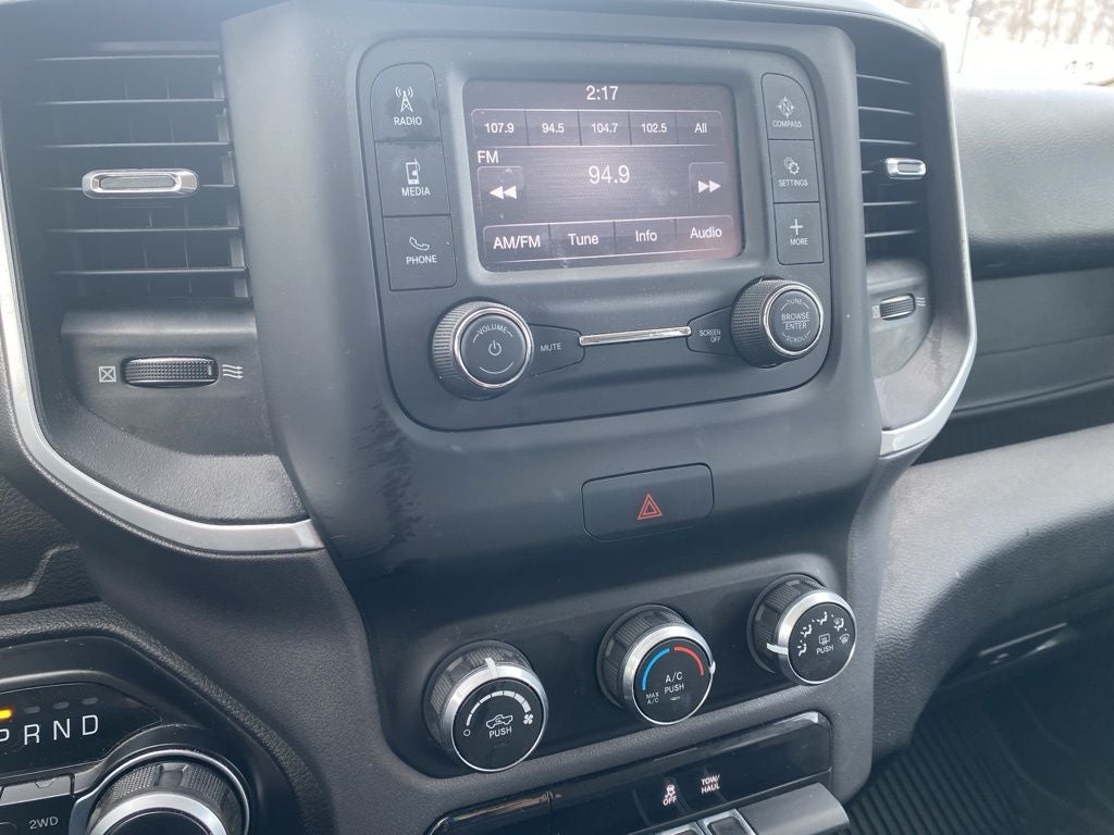 2020 RAM 1500 Big Horn Crew Cab 4x4 5'7' Box