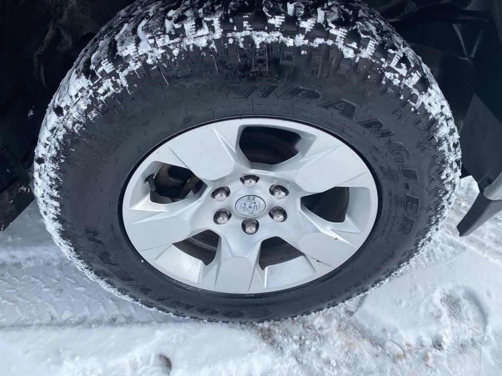 2020 RAM 1500 Big Horn Crew Cab 4x4 5'7' Box