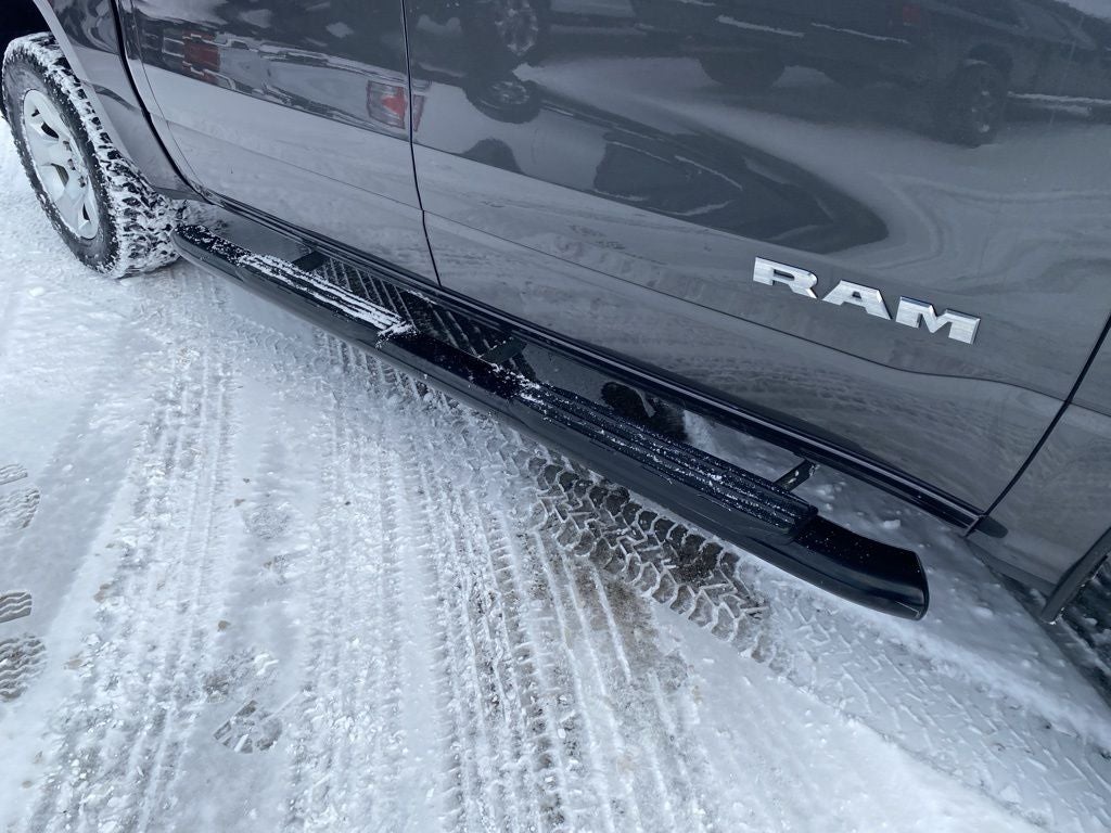 2020 RAM 1500 Big Horn Crew Cab 4x4 5'7' Box