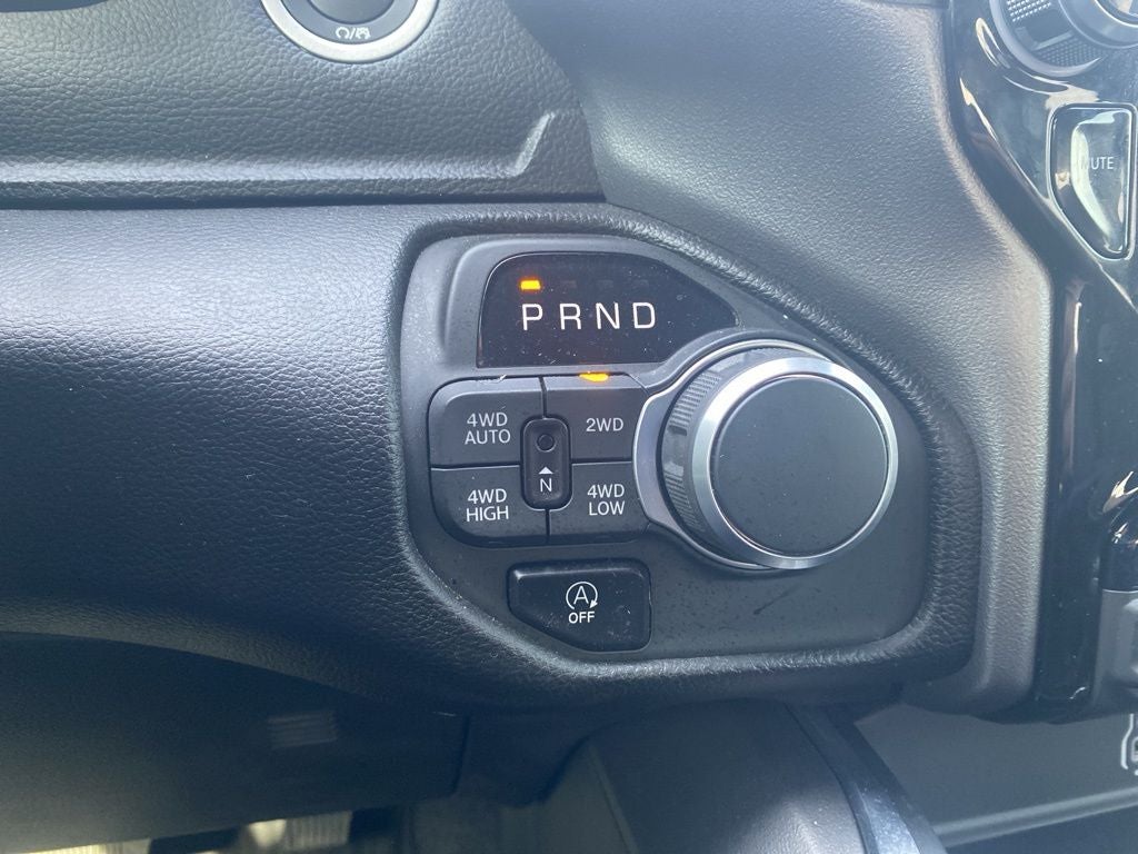 2025 RAM 1500 Big Horn Crew Cab 4x4 5'7' Box