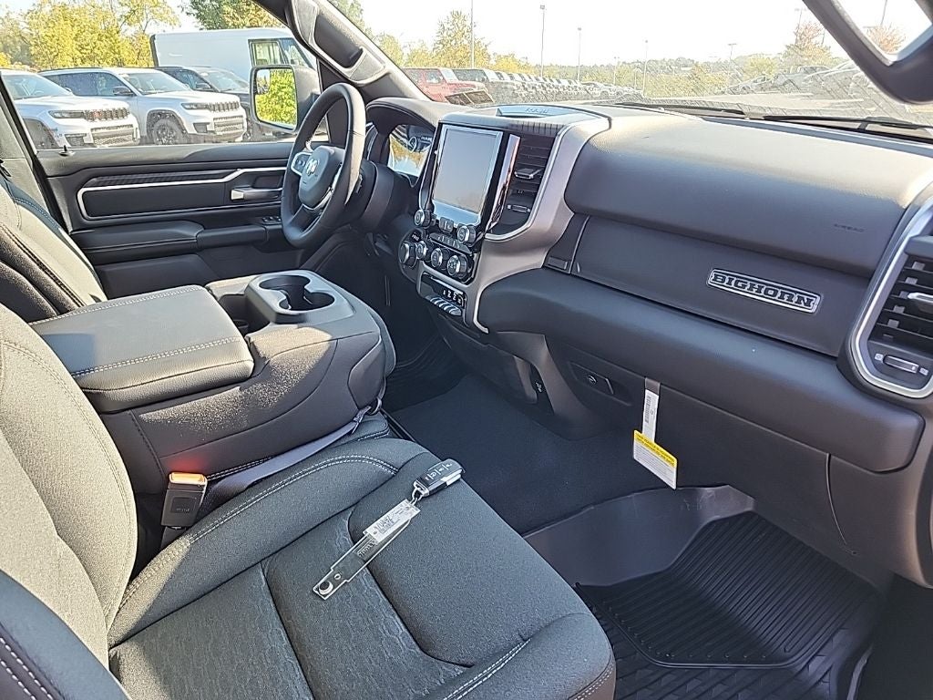 2025 RAM 1500 RAM 1500 BIG HORN CREW CAB 4X4 5'7' BOX