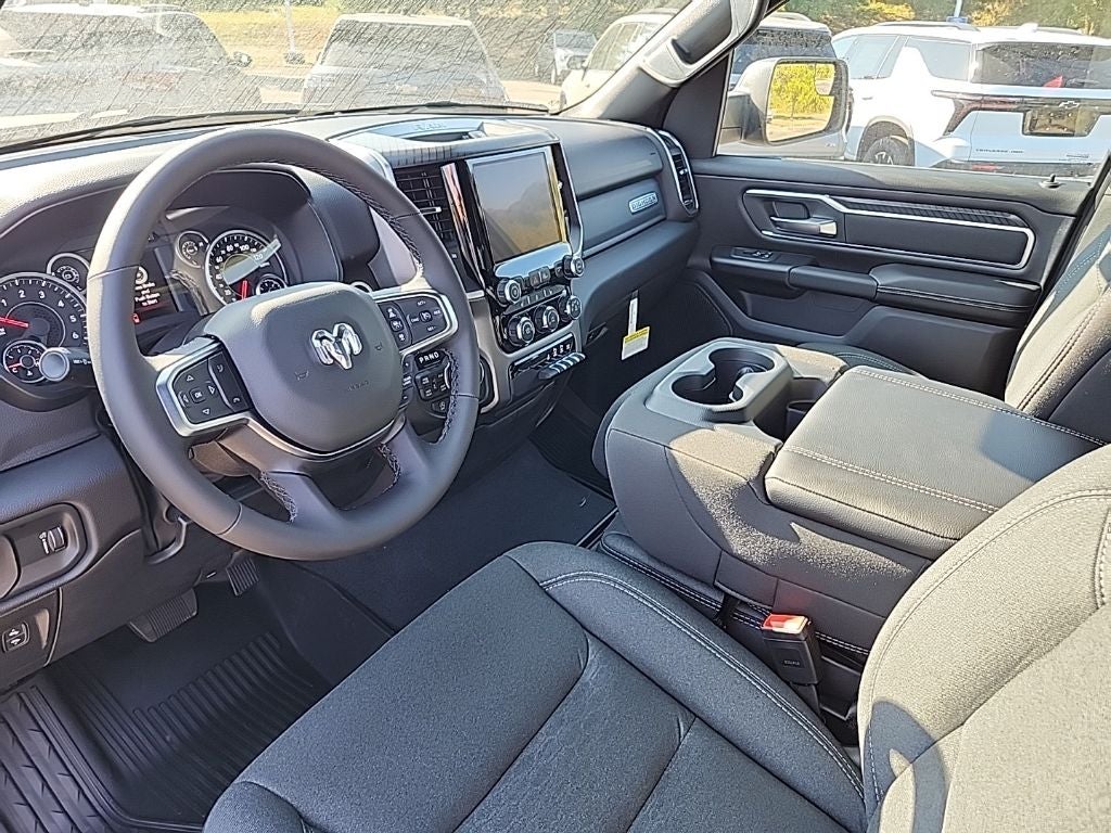 2025 RAM 1500 RAM 1500 BIG HORN CREW CAB 4X4 5'7' BOX