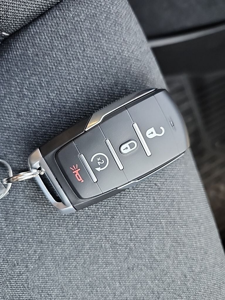 2025 RAM 1500 RAM 1500 BIG HORN CREW CAB 4X4 5'7' BOX