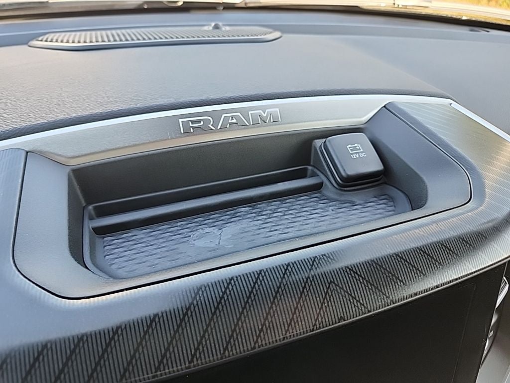 2025 RAM 1500 RAM 1500 BIG HORN CREW CAB 4X4 5'7' BOX