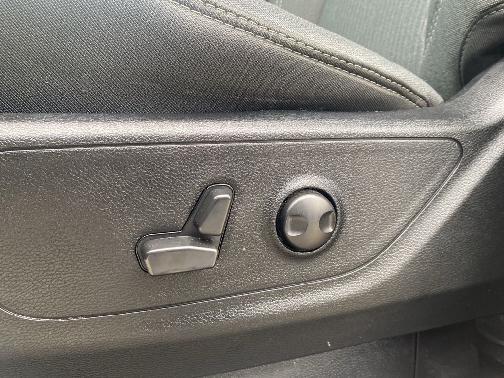 2022 RAM 1500 Big Horn Quad Cab 4x4 6'4' Box