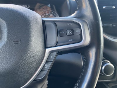 2022 RAM 1500 Big Horn Quad Cab 4x4 6'4' Box