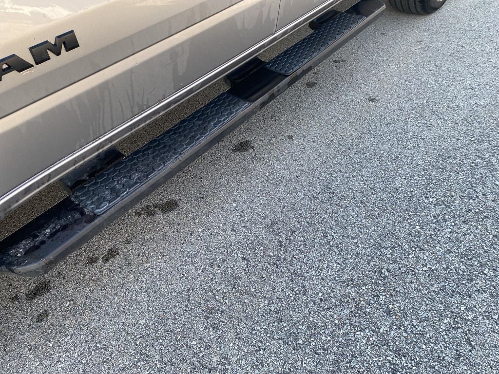 2022 RAM 1500 Big Horn Quad Cab 4x4 6'4' Box