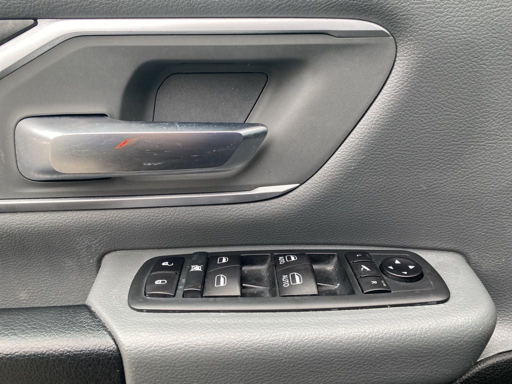 2021 RAM 1500 Big Horn Crew Cab 4x4 5'7' Box