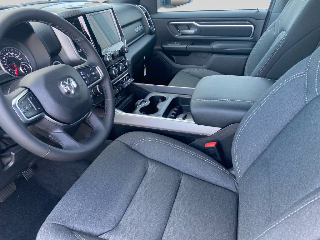 2027 RAM 1500 Big Horn/Lone Star