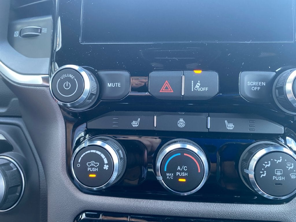 2027 RAM 1500 Big Horn/Lone Star