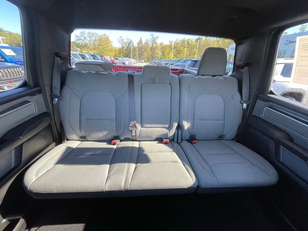 2022 RAM 1500 Big Horn Crew Cab 4x4 5'7' Box