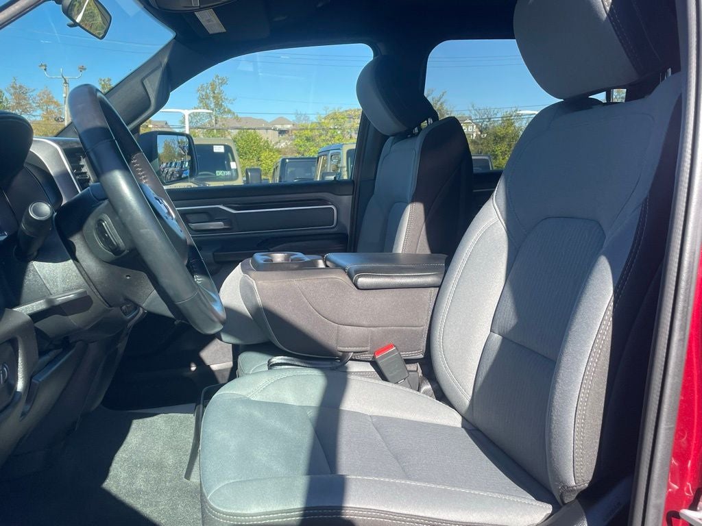 2022 RAM 1500 Big Horn Crew Cab 4x4 5'7' Box