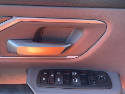 2022 RAM 1500 Big Horn Crew Cab 4x4 5'7' Box