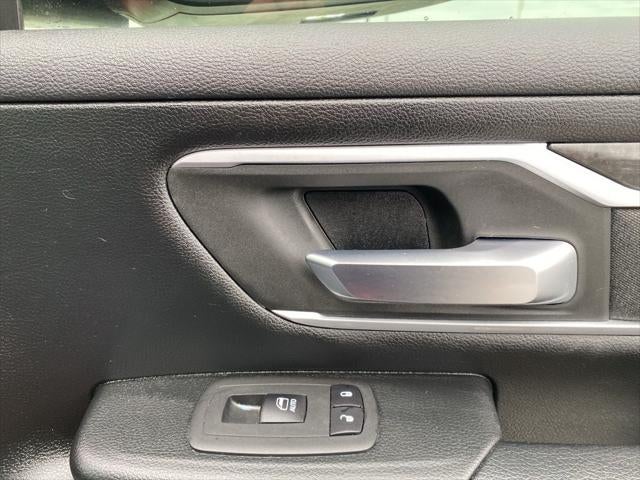 2020 RAM 1500 Big Horn Crew Cab 4x4 5'7' Box