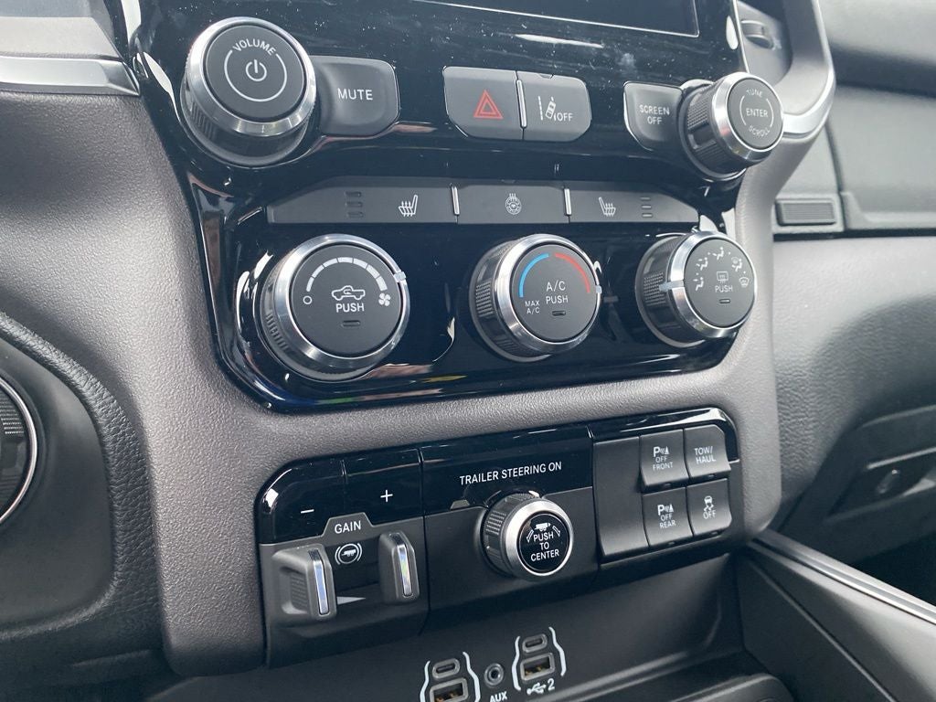 2026 RAM 1500 RAM 1500 BIG HORN CREW CAB 4X4 5'7' BOX