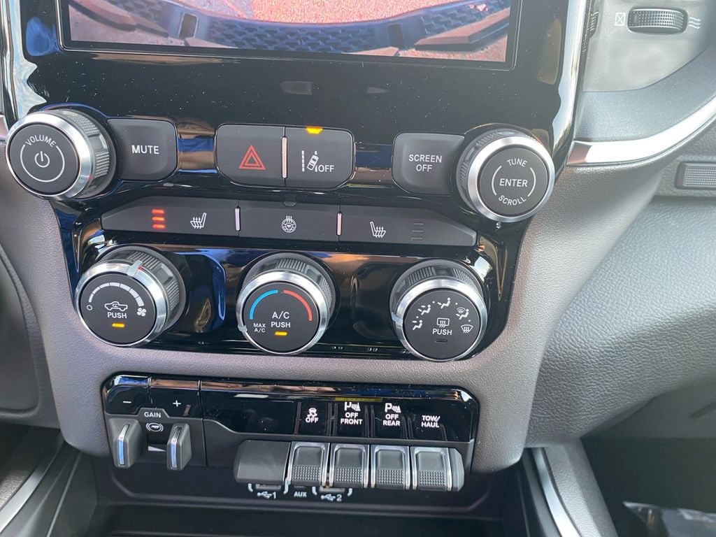 2027 RAM 1500 Big Horn/Lone Star