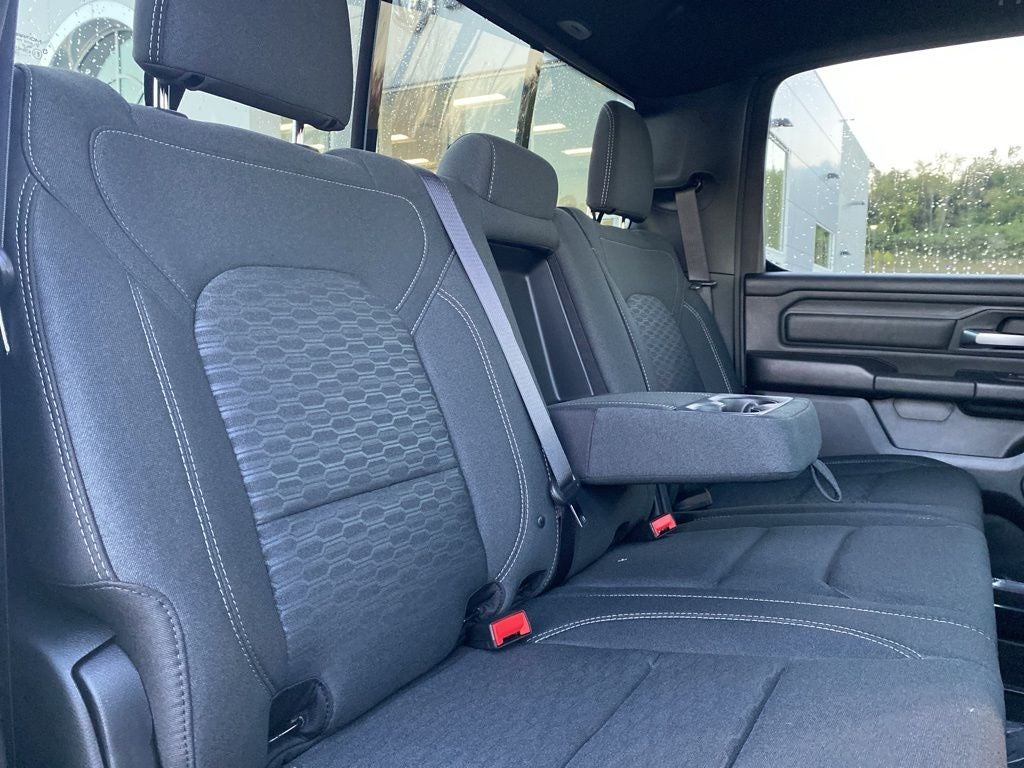 2026 RAM 1500 RAM 1500 TRADESMAN CREW CAB 4X4 5'7' BOX