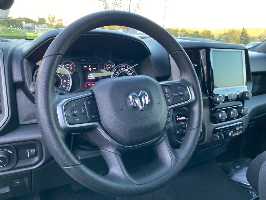 2026 RAM 1500 RAM 1500 TRADESMAN CREW CAB 4X4 5'7' BOX