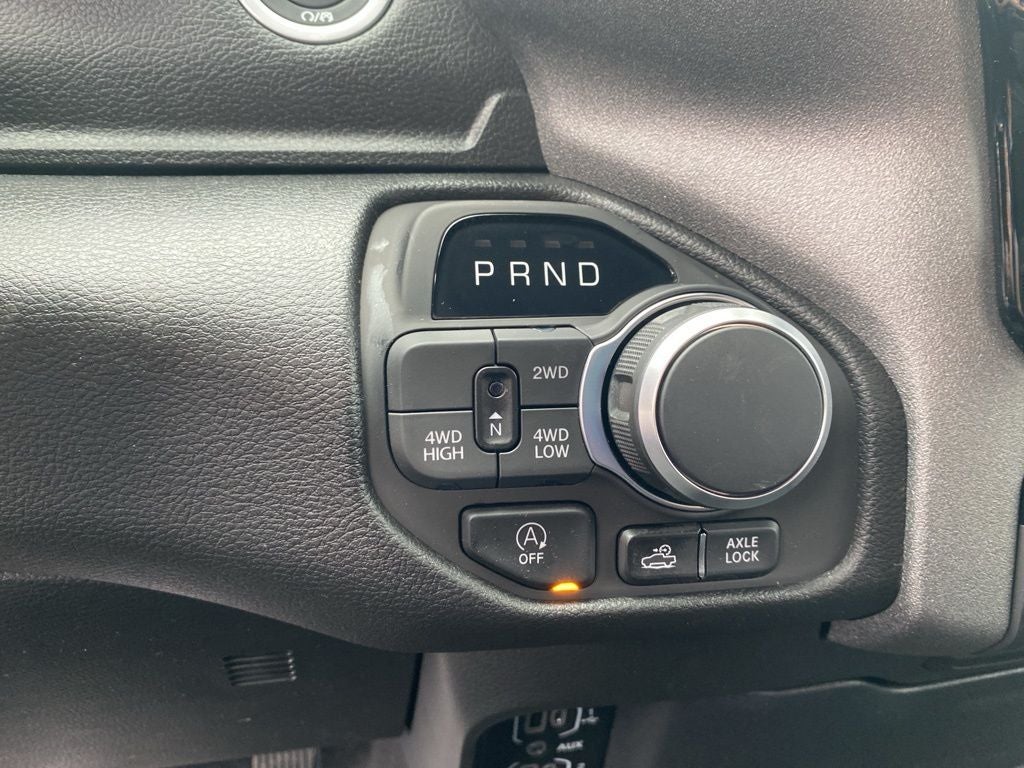 2026 RAM 1500 RAM 1500 WARLOCK CREW CAB 4X4 5'7' BOX