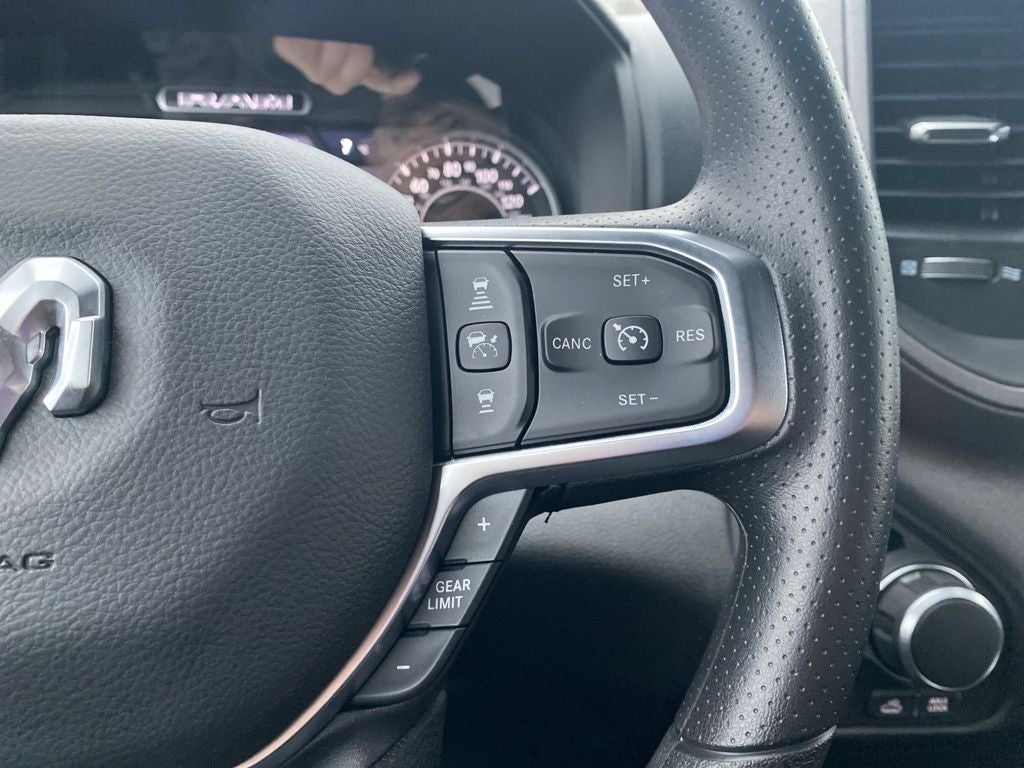 2026 RAM 1500 RAM 1500 WARLOCK CREW CAB 4X4 5'7' BOX