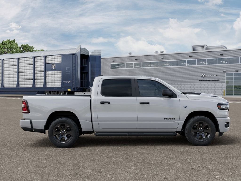 2026 RAM 1500 RAM 1500 EXPRESS CREW CAB 4X4 5'7' BOX