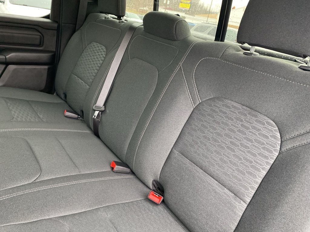 2026 RAM 1500 RAM 1500 EXPRESS CREW CAB 4X4 5'7' BOX