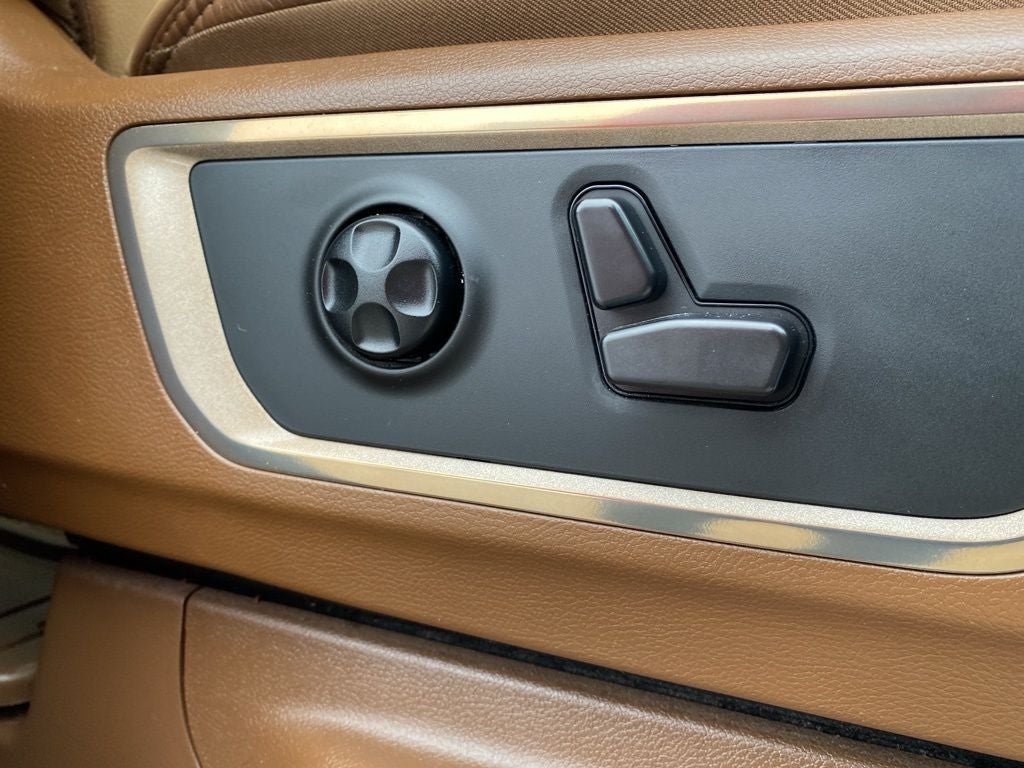 2020 RAM 1500 Laramie Longhorn Crew Cab 4x4 5'7' Box