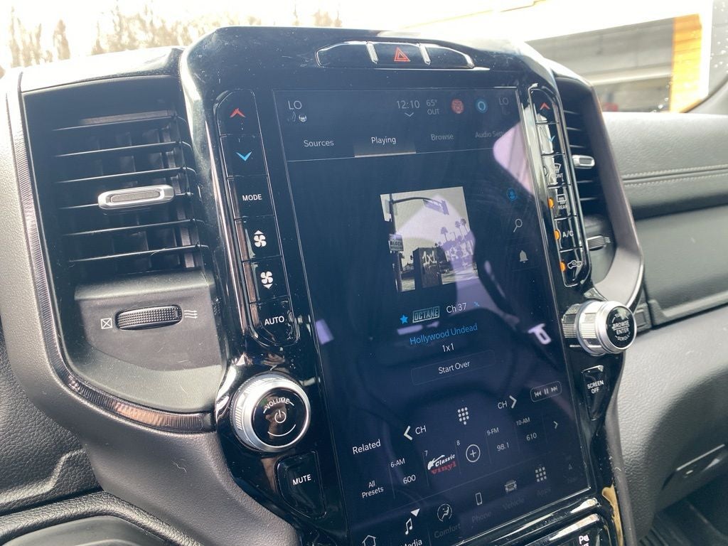 2022 RAM 1500 Rebel Crew Cab 4x4 5'7' Box