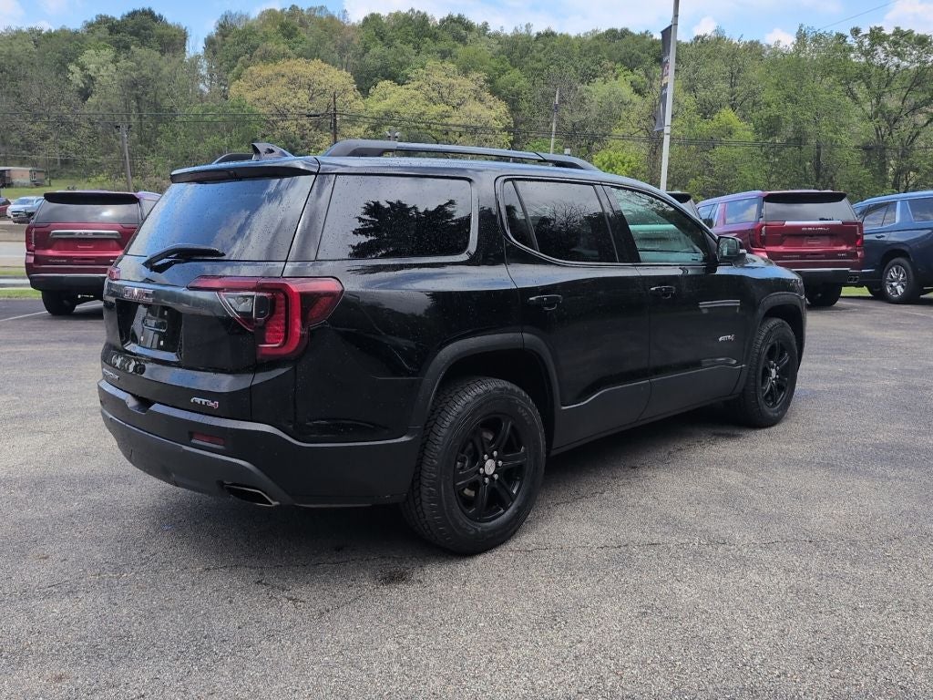 2023 GMC Acadia AT4