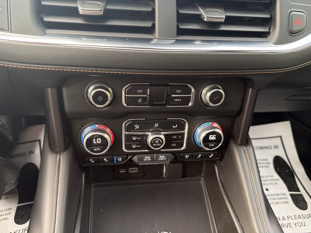 2023 GMC Yukon XL AT4